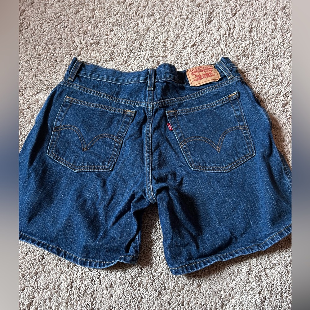 Levi’s relaxed fit shorts size 14 - Picture 2 of 4